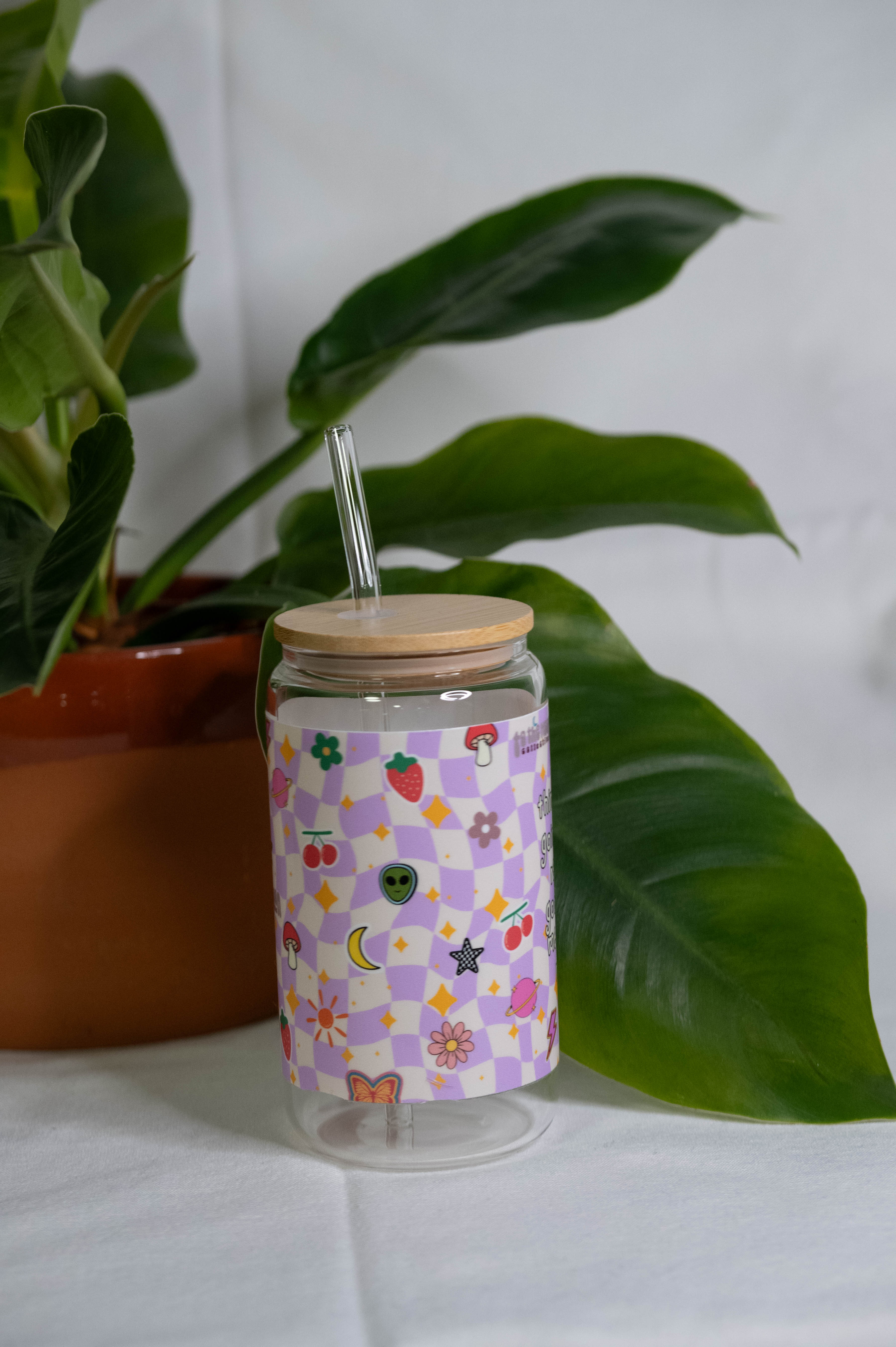 things tumbler glass w/ straw